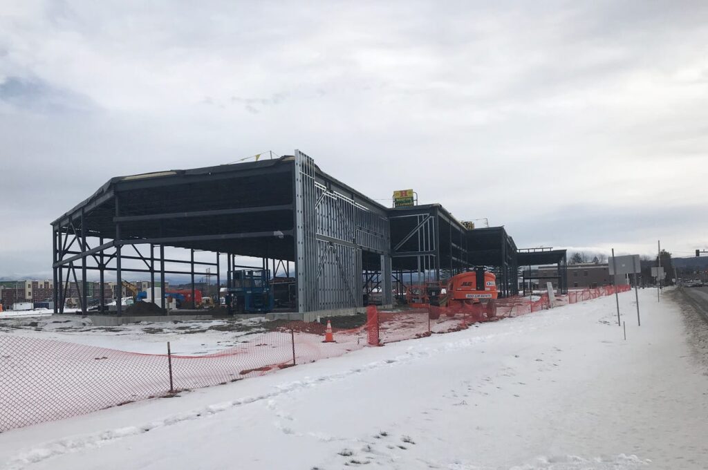 Healthy Living Market & Cafe Joins Eco-Community Finney Crossing